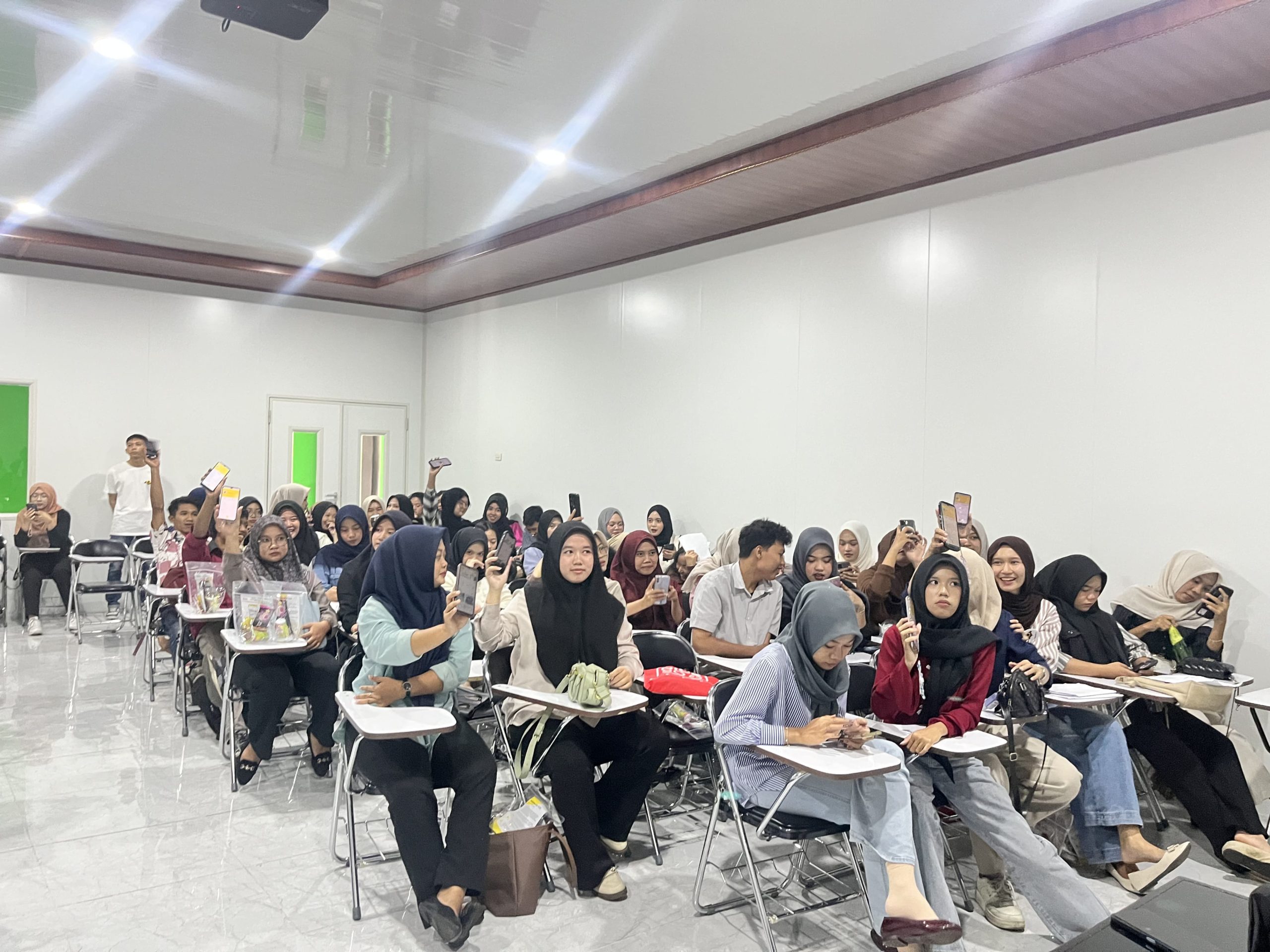 Fitur unggulan LakuKan untuk mahasiswa