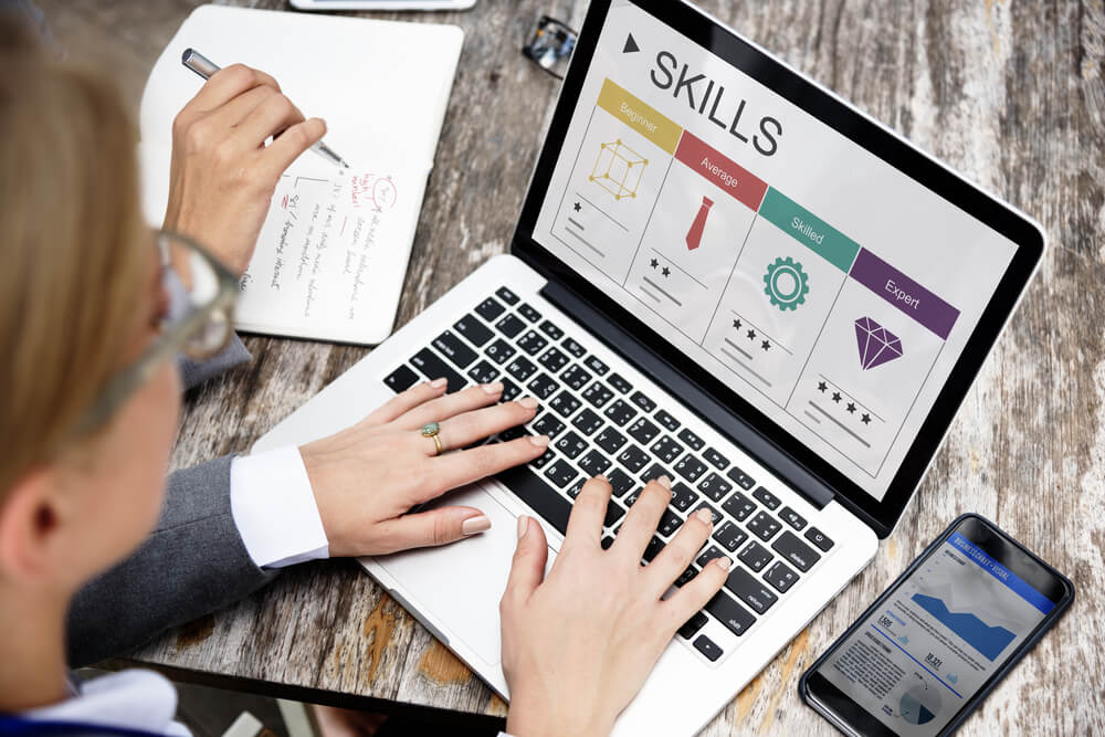 Ilustrasi Platform jasa digital Indonesia aman dan praktis